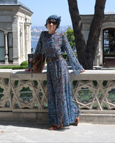 Smarttan läbipäevituv pikk kleit Siniliblikad