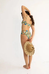 Colibri kõrge vööosaga läbipäevituvad bikiini püksid